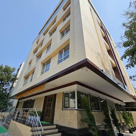 Hotel Golden Nest Thane Dış mekan fotoğraf