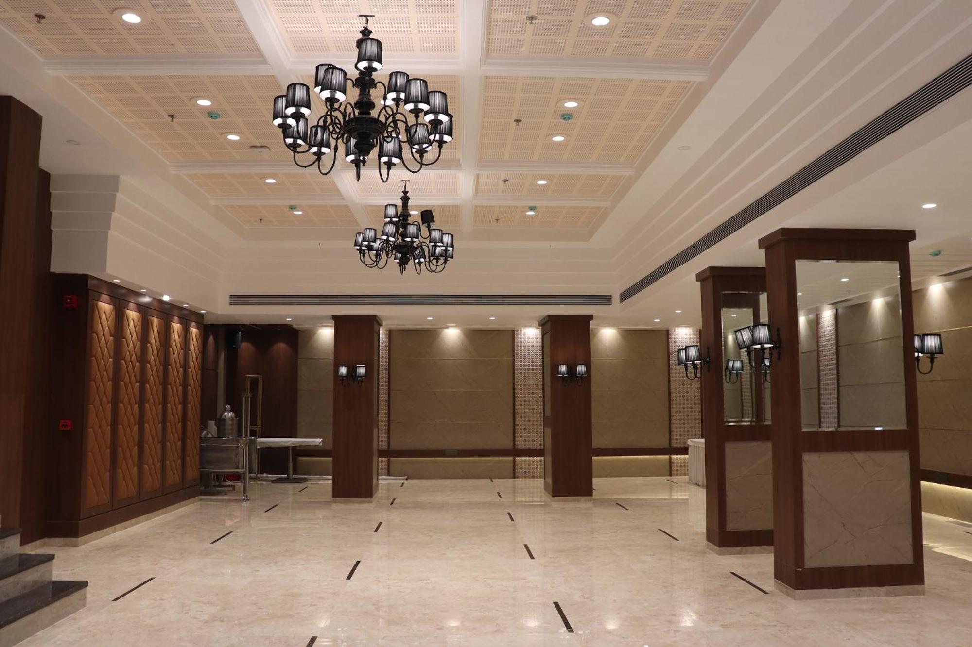 Hotel Golden Nest Thane Dış mekan fotoğraf