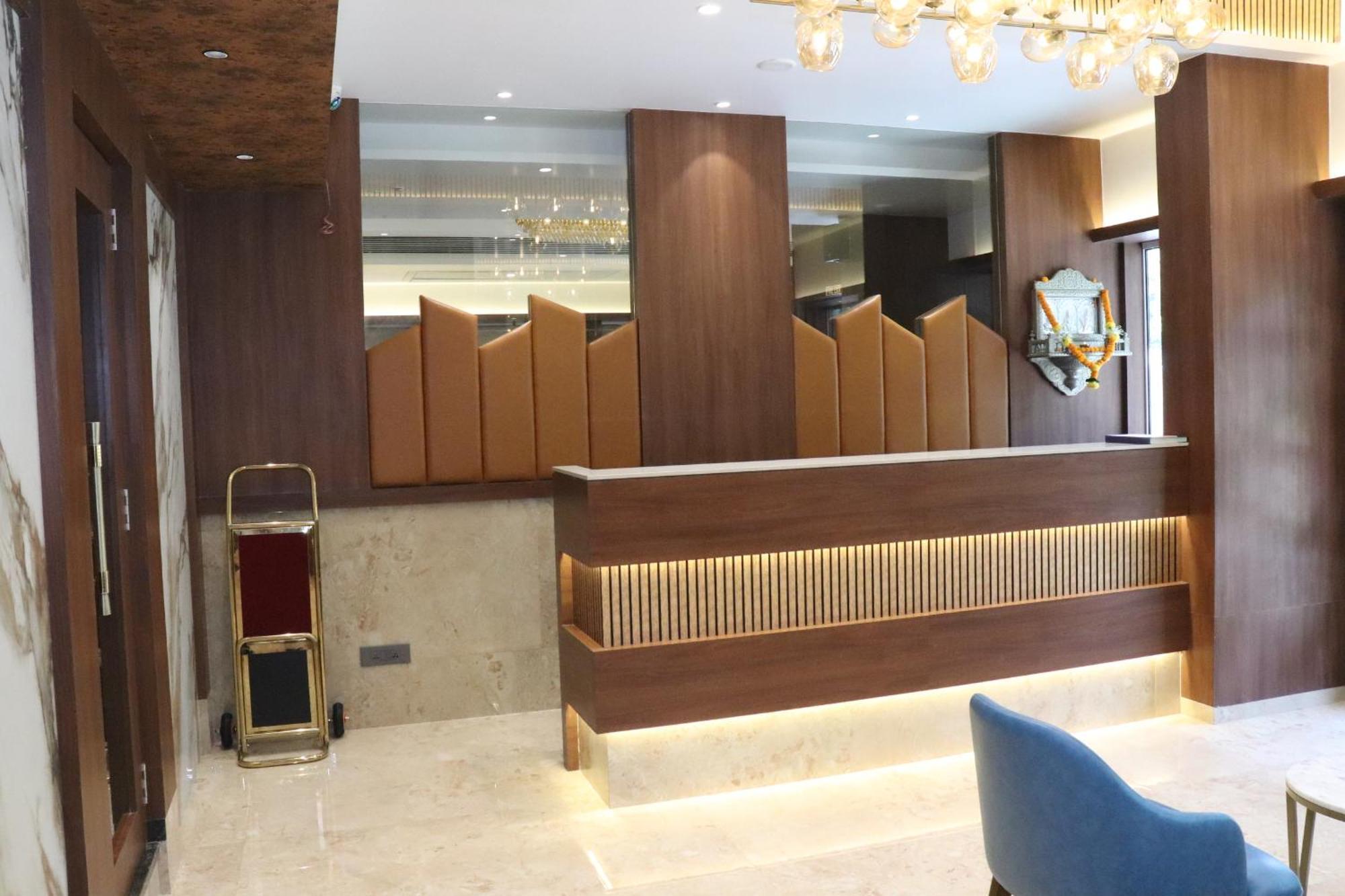 Hotel Golden Nest Thane Dış mekan fotoğraf